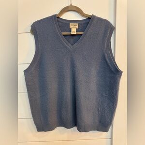 L.L. Bean Men’s 100% Cashmere Knit Sweater Vest
Size Large